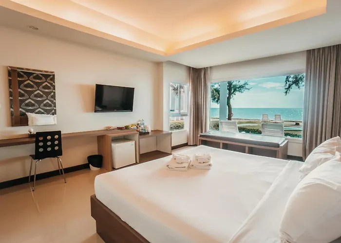Chaolao Tosang Beach Hotel